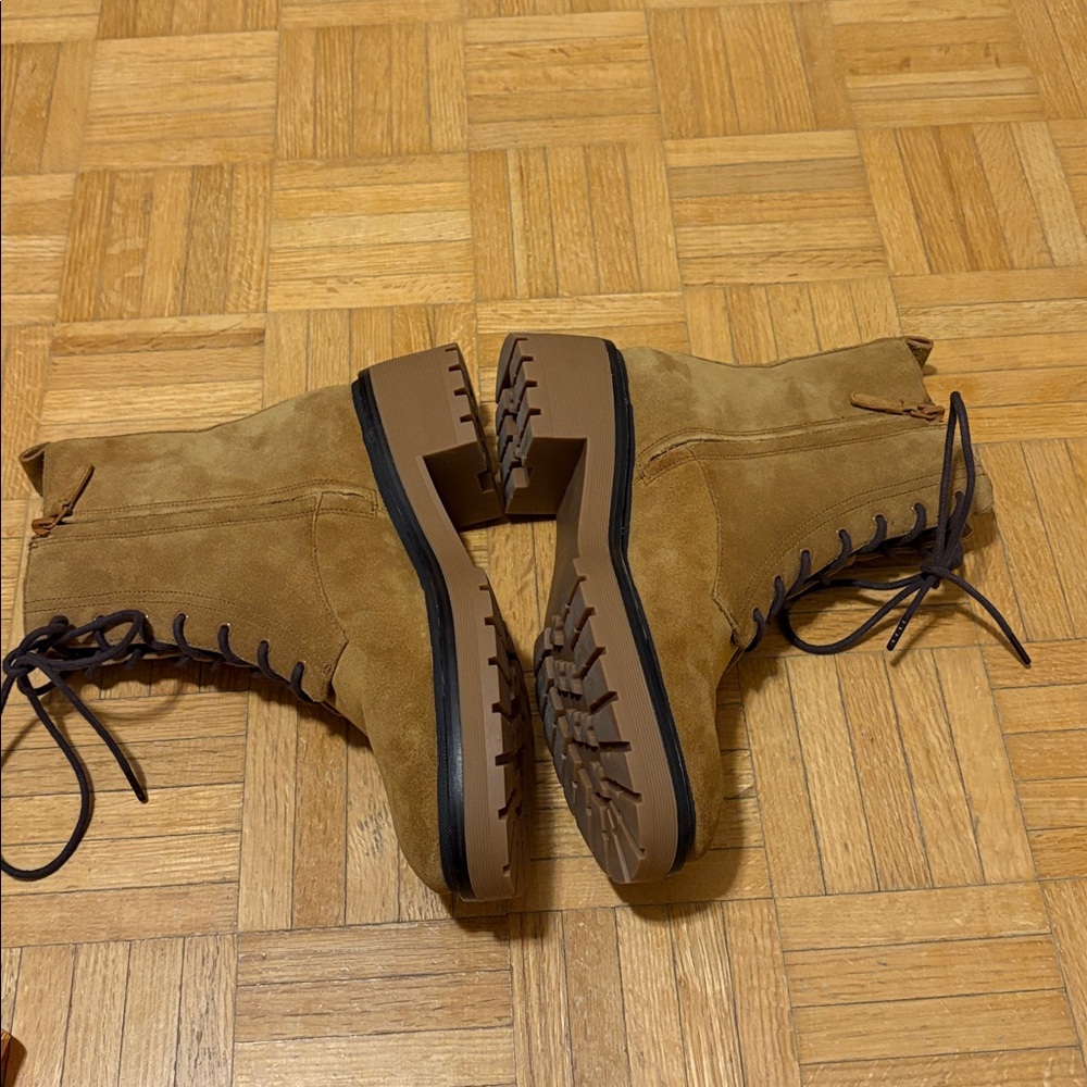 Tory Burch Lace-Up Boots NWOT - Picture 2 of 16